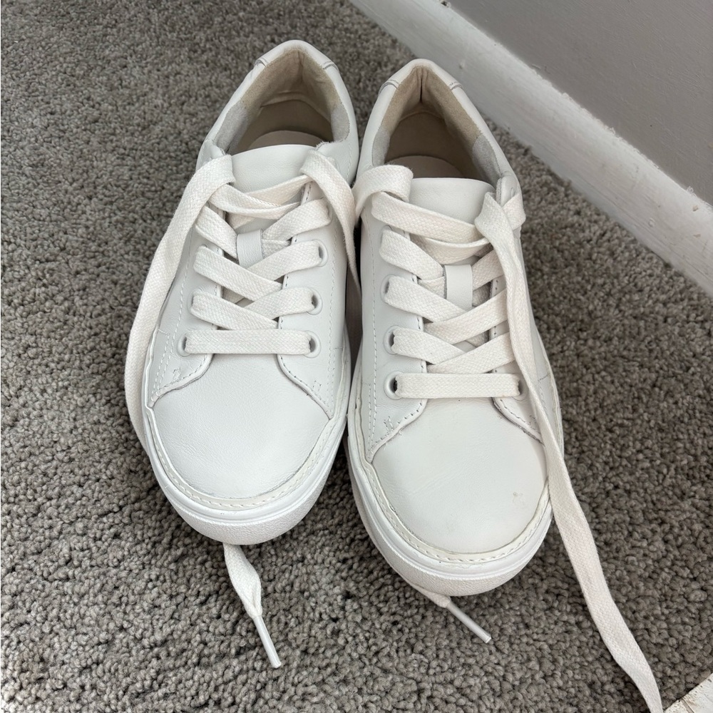 Toms White Women's Sneakers